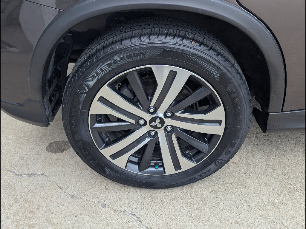 Used 2020 Mitsubishi Outlander Sport ES FWD image 16