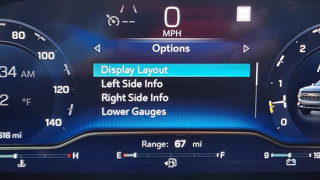 Used 2022 Chevrolet Suburban LT AWD/4WD image 32