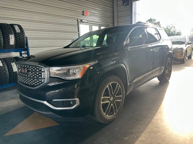 Used 2019 GMC Acadia Denali w/ Technology Package FWD image 12