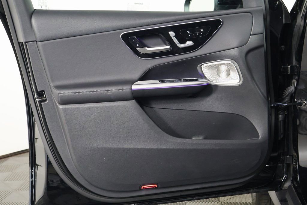 Certified 2025 Mercedes-Benz GLC 300 image 12