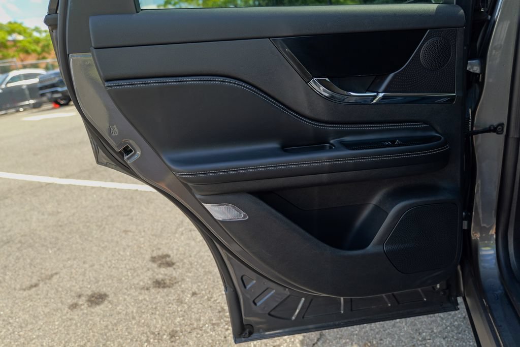 Used 2023 Lincoln Corsair AWD image 24