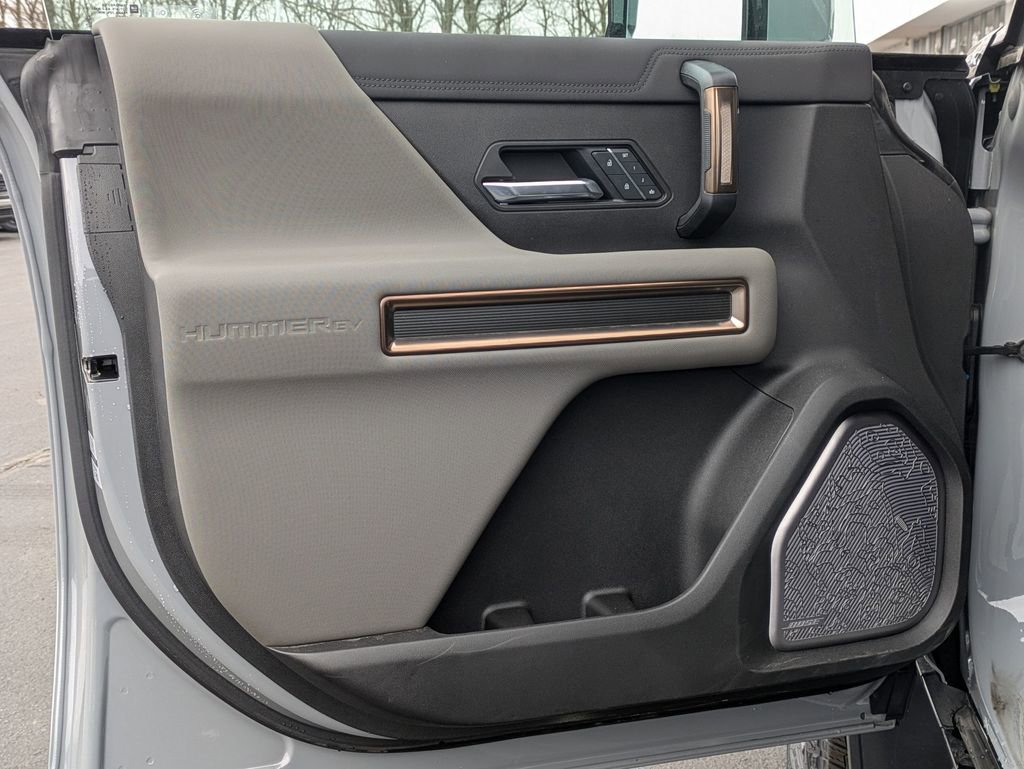 New 2025 GMC Hummer EV 3X w/ Battery Pack, 24 Module Pack image 12