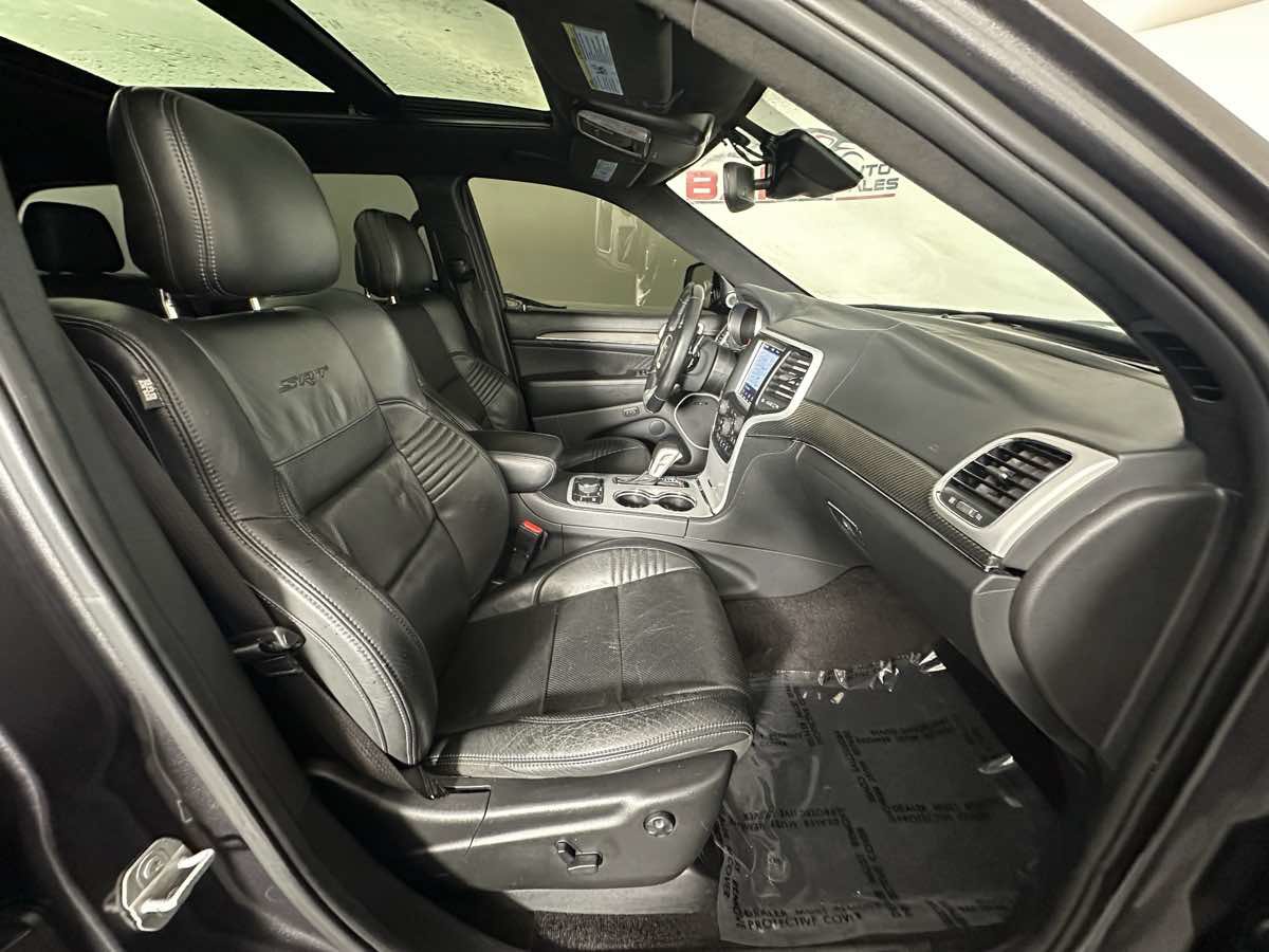 Used 2018 Jeep Grand Cherokee SRT AWD/4WD image 25
