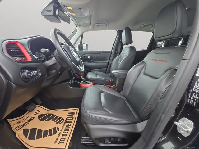 Used 2022 Jeep Renegade Trailhawk w/ Trailer Tow Group image 10