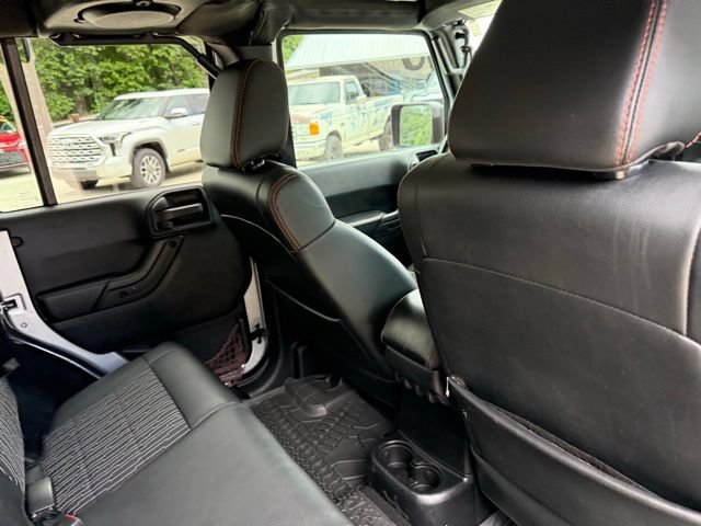 Used 2012 Jeep Wrangler Unlimited Sahara AWD/4WD image 84