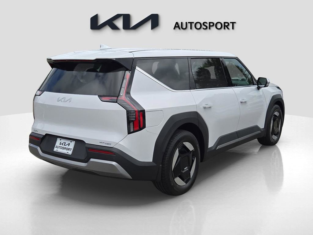New 2026 Kia EV9 Light image 8