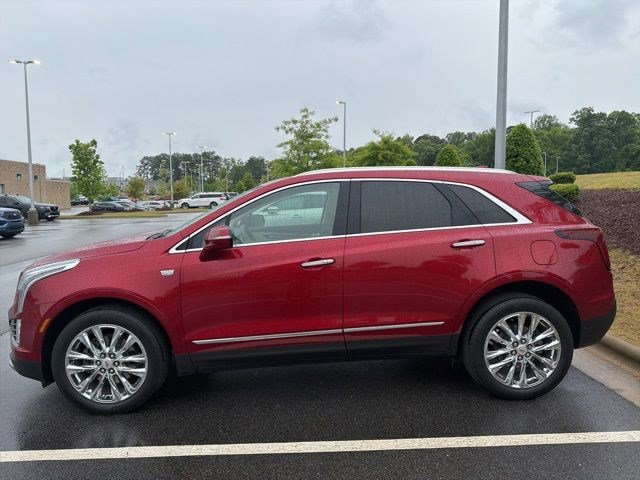 Used 2021 Cadillac XT5 Premium Luxury FWD image 2