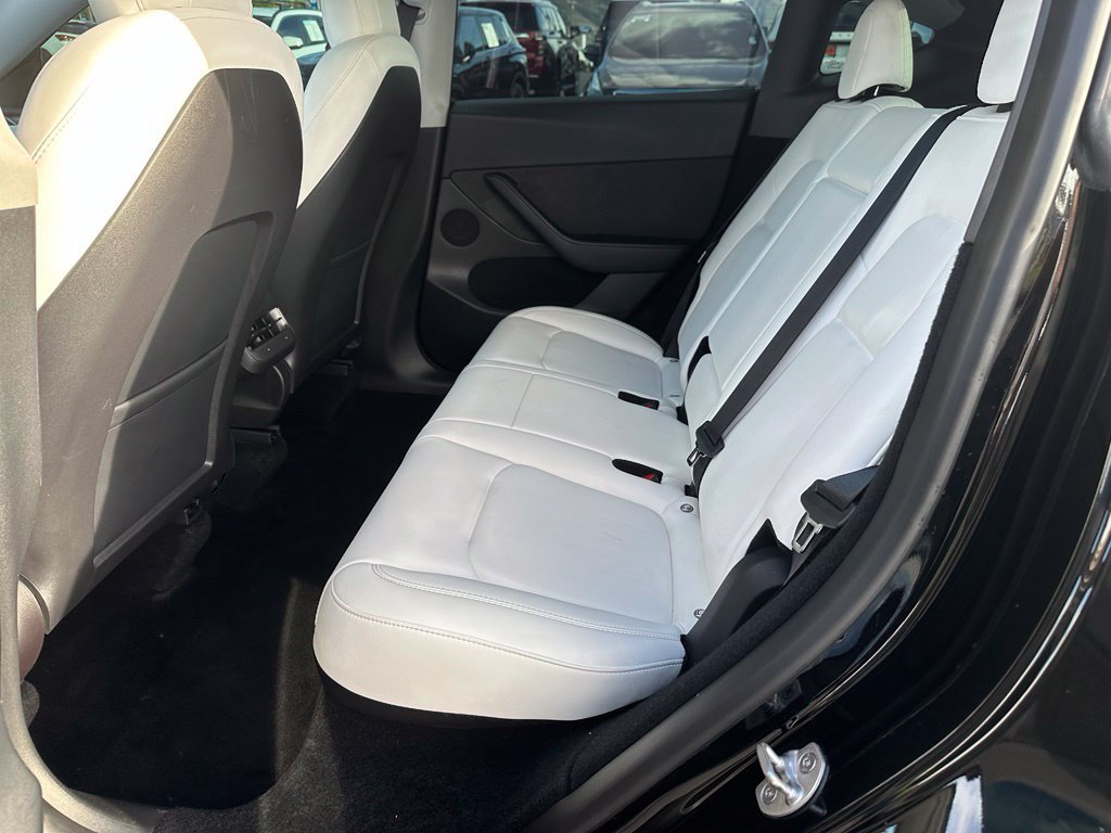 Used 2023 Tesla Model Y Performance AWD/4WD image 25