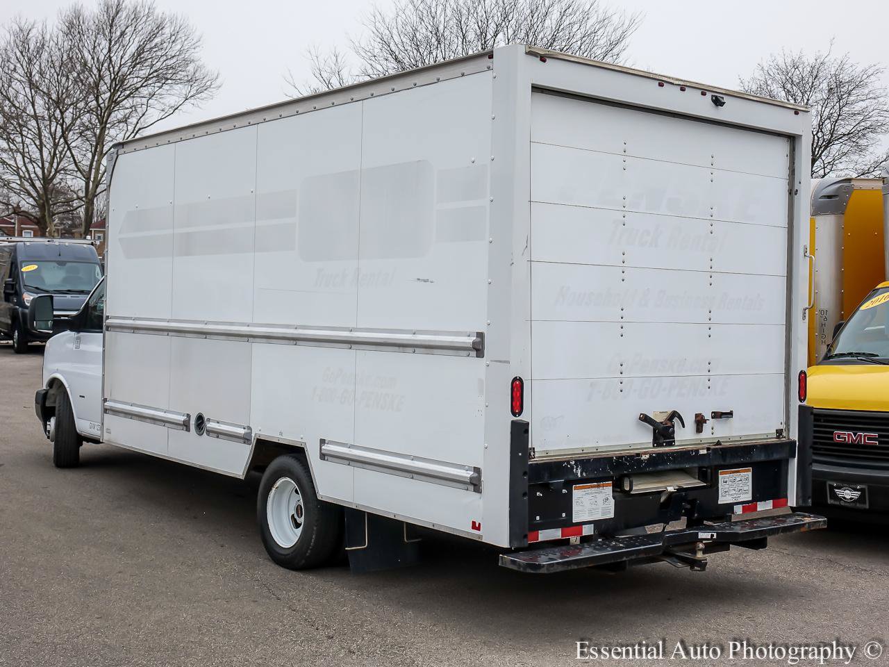 Used 2019 GMC Savana 3500 Extended w/ Driver Convenience Package RWD image 5