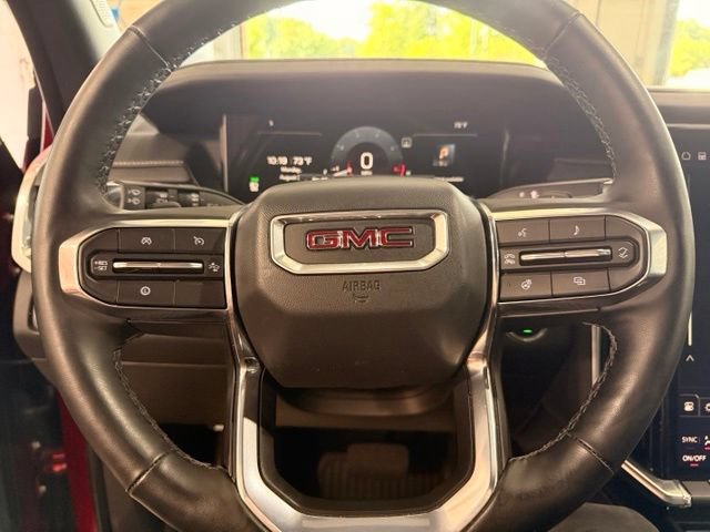 Used 2025 GMC Acadia Elevation w/ Elevation Premium Package AWD/4WD image 13