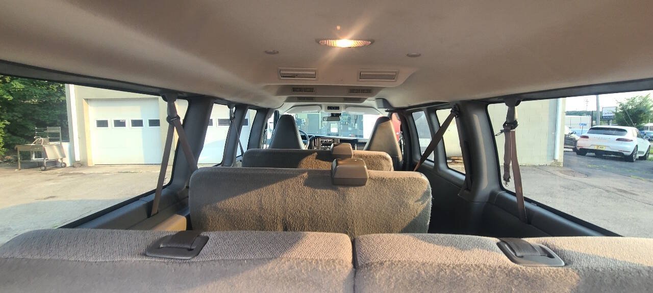 Used 2019 Chevrolet Express 3500 LT w/ LT Preferred Equipment Group RWD image 14