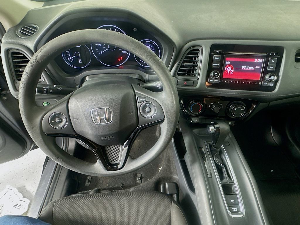 Used 2016 Honda HR-V LX image 11