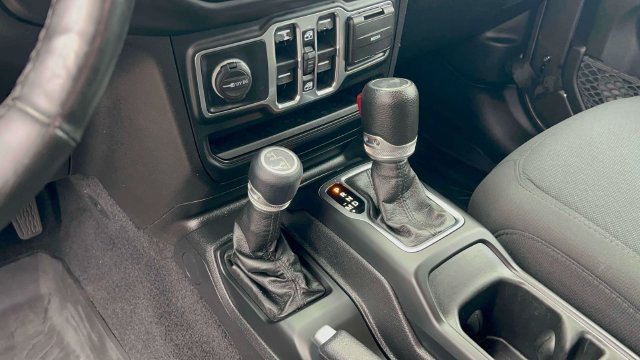 Used 2022 Jeep Wrangler Unlimited Sport AWD/4WD image 25
