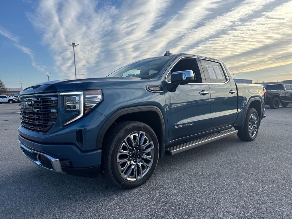 Used 2025 GMC Sierra 1500 Denali Ultimate image 1