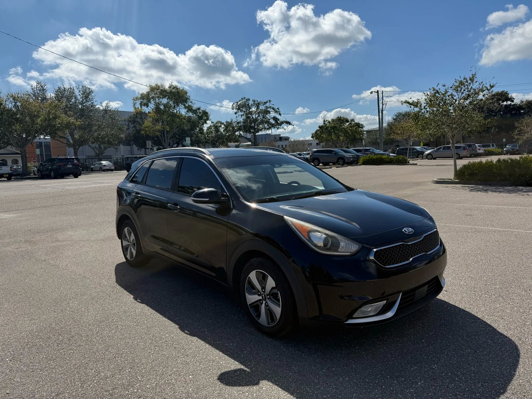 Used 2018 Kia Niro EX w/ EX Premium Package image 1