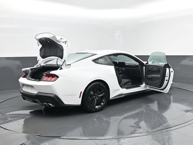 Used 2025 Ford Mustang GT RWD image 29