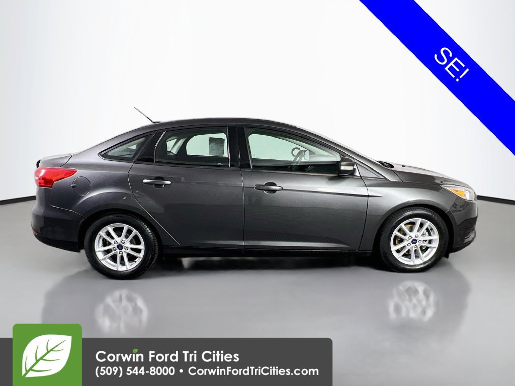 Used 2015 Ford Focus SE FWD image 18