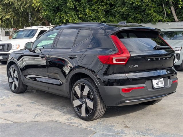 Used 2023 Volvo XC40 Recharge Ultimate image 5