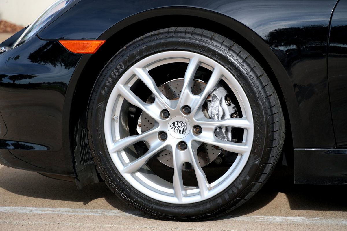 Used 2013 Porsche Boxster RWD image 24