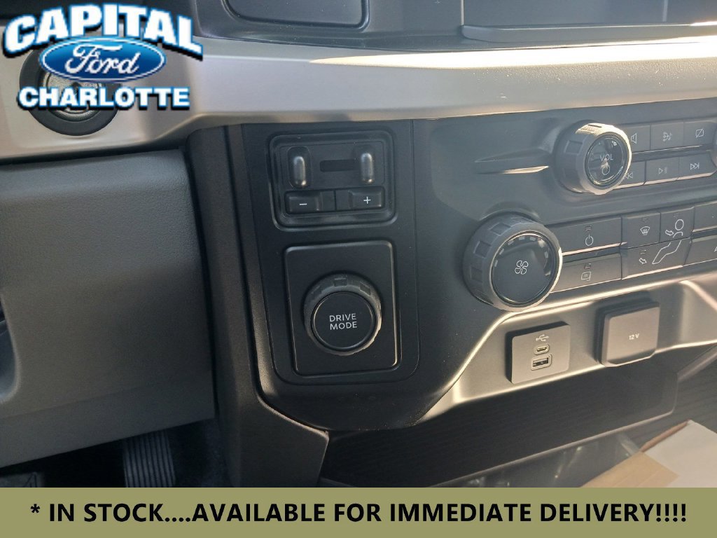 New 2024 Ford F450 XL w/ XL Chrome Package RWD image 8