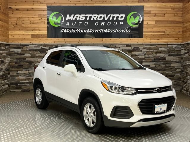 Used 2020 Chevrolet Trax LT w/ LT Convenience Package AWD/4WD image 2