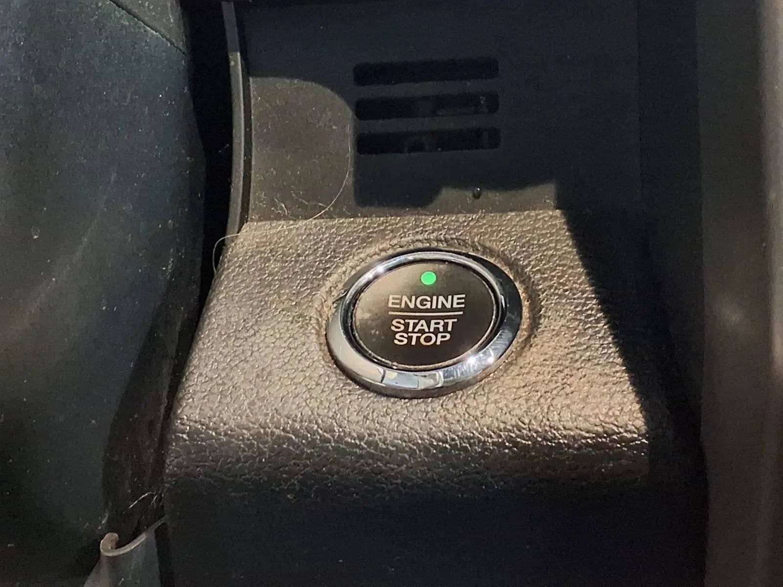 Used 2019 Ford Expedition XLT w/ Equipment Group 202A AWD/4WD image 27