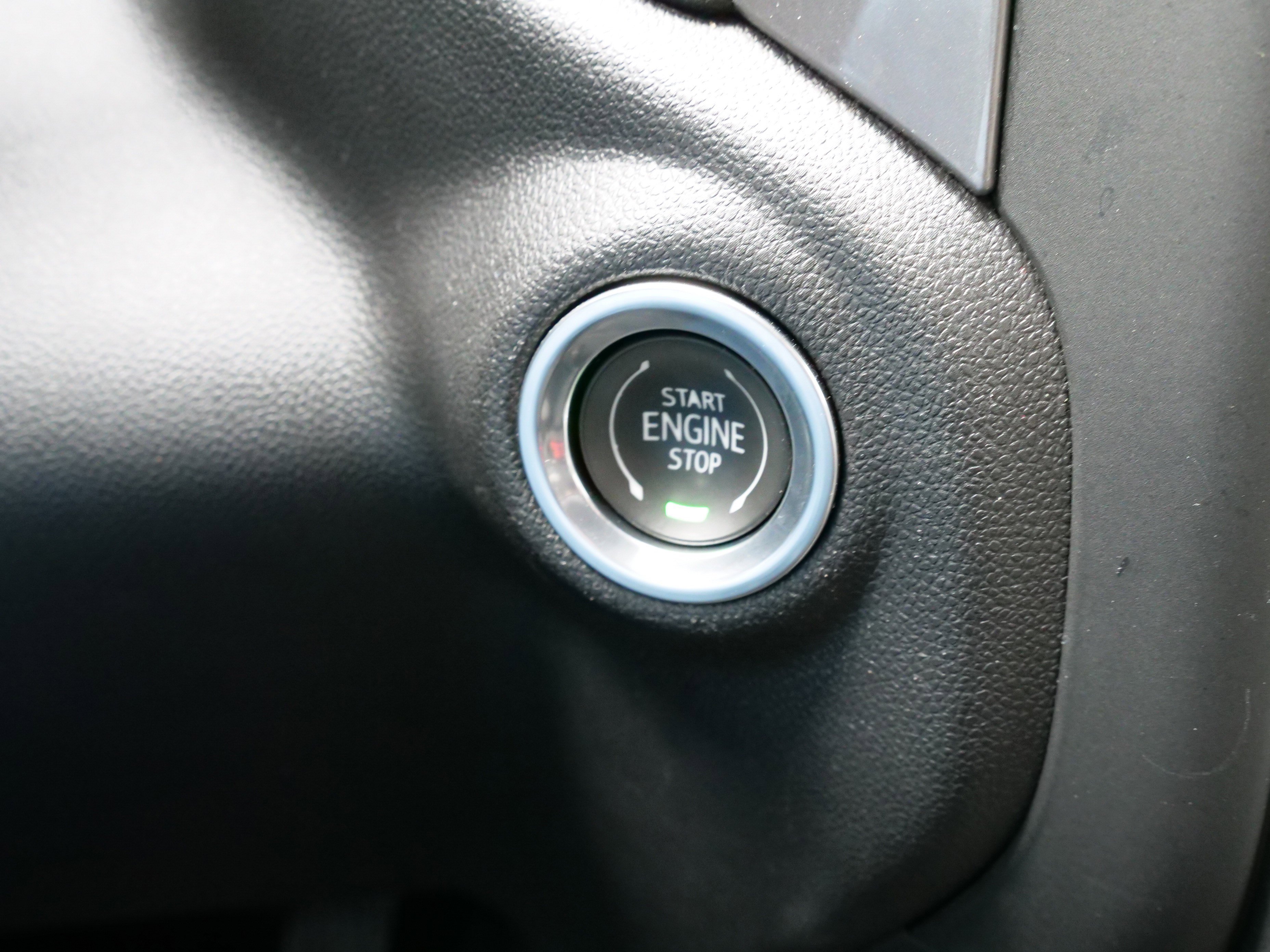 Certified 2023 Chevrolet Silverado 1500 Custom image 24