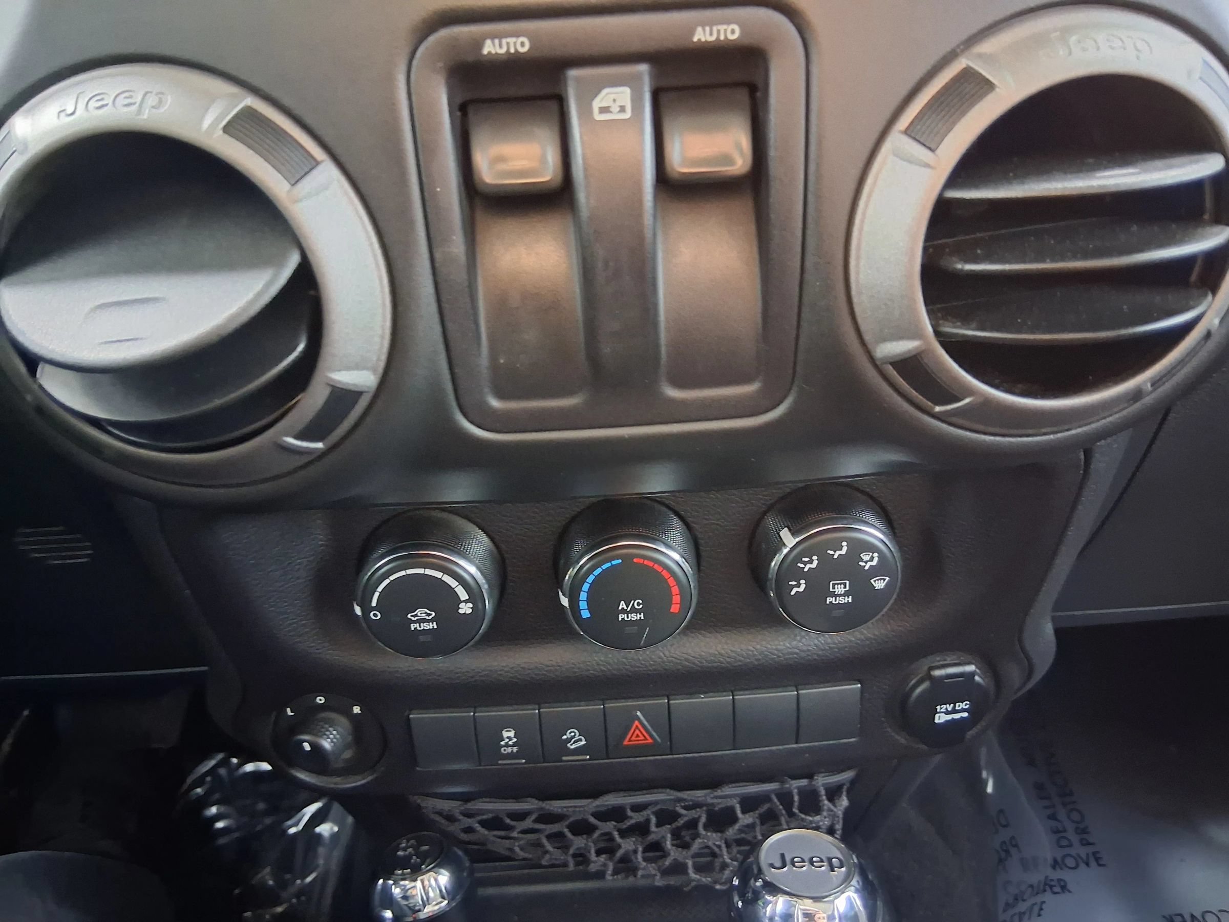 Used 2016 Jeep Wrangler Sport w/ Quick Order Package 24S AWD/4WD image 19