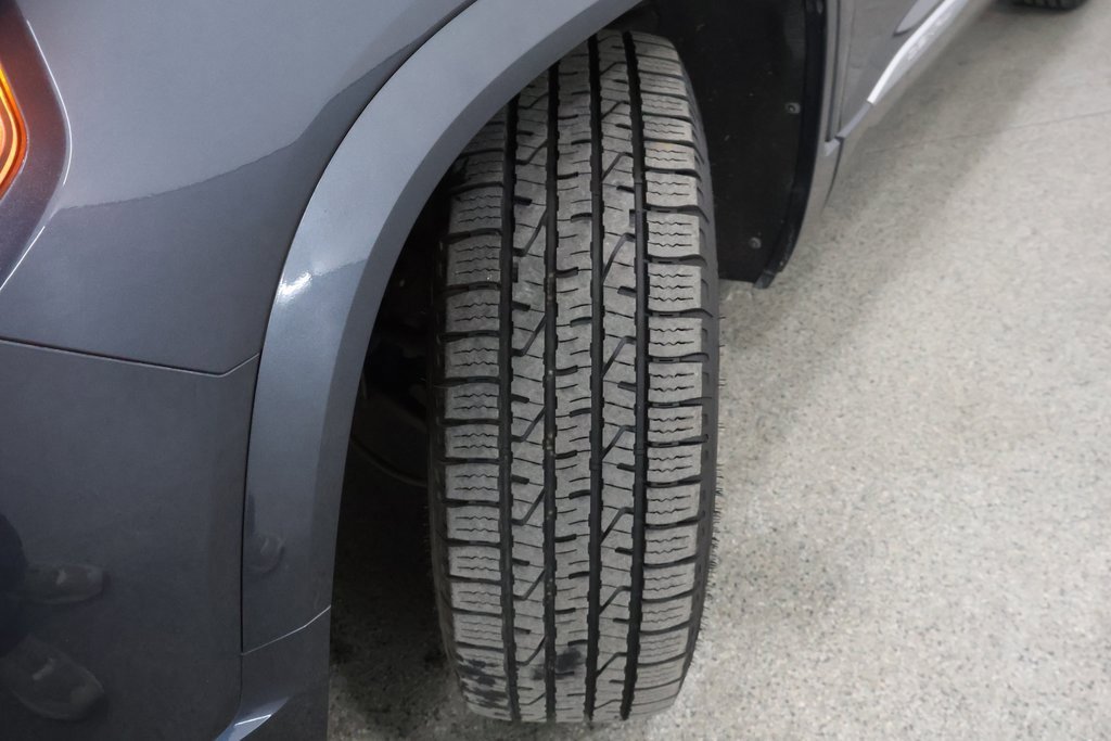 Used 2020 GMC Acadia Denali w/ Denali Ultimate Package image 4