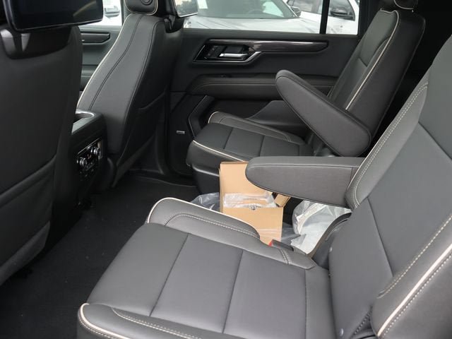 New 2026 GMC Yukon XL Elevation w/ Elevation Premium Package AWD/4WD image 15