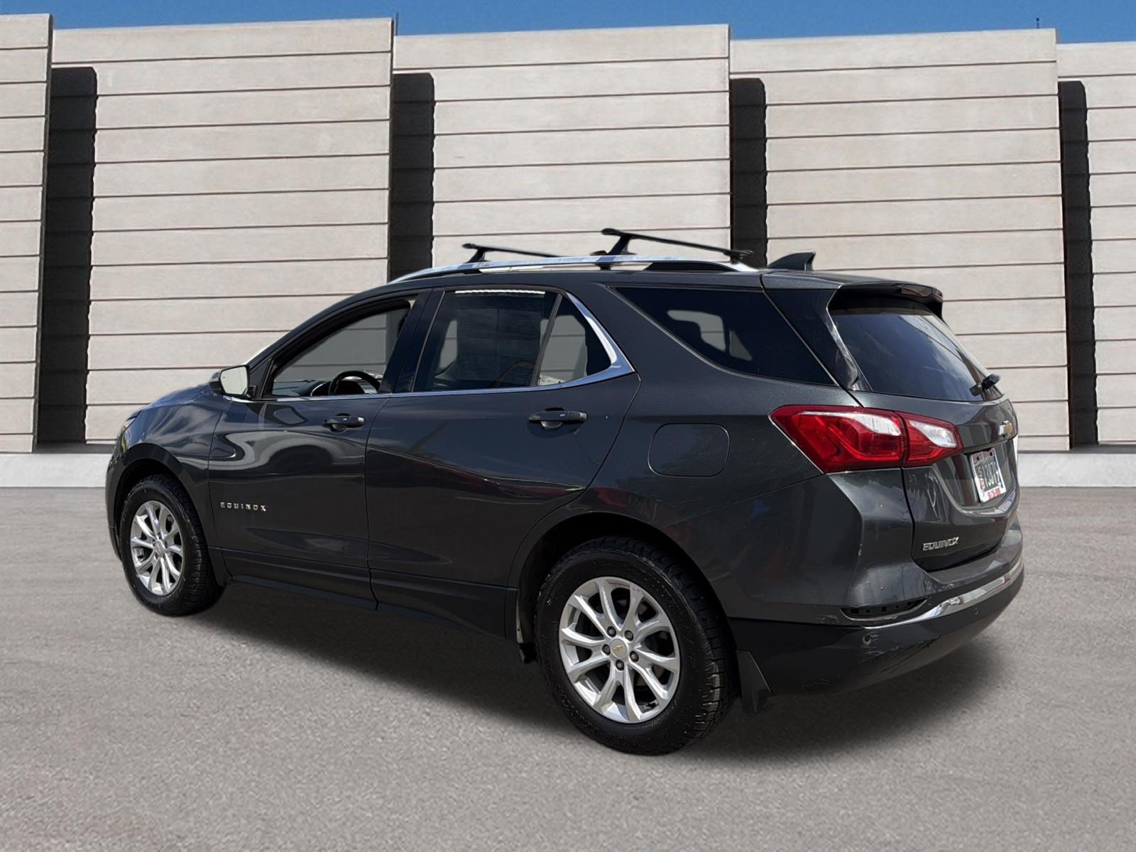 Used 2019 Chevrolet Equinox LT w/ Sun & Navigation Package AWD/4WD image 3