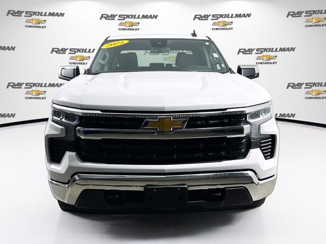 Used 2025 Chevrolet Silverado 1500 LT image 2
