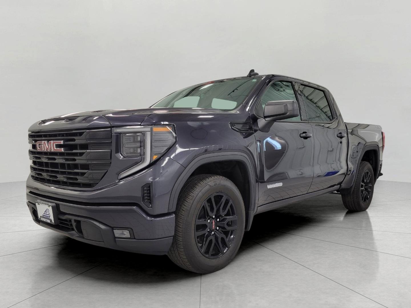Used 2024 GMC Sierra 1500 Elevation AWD/4WD image 12