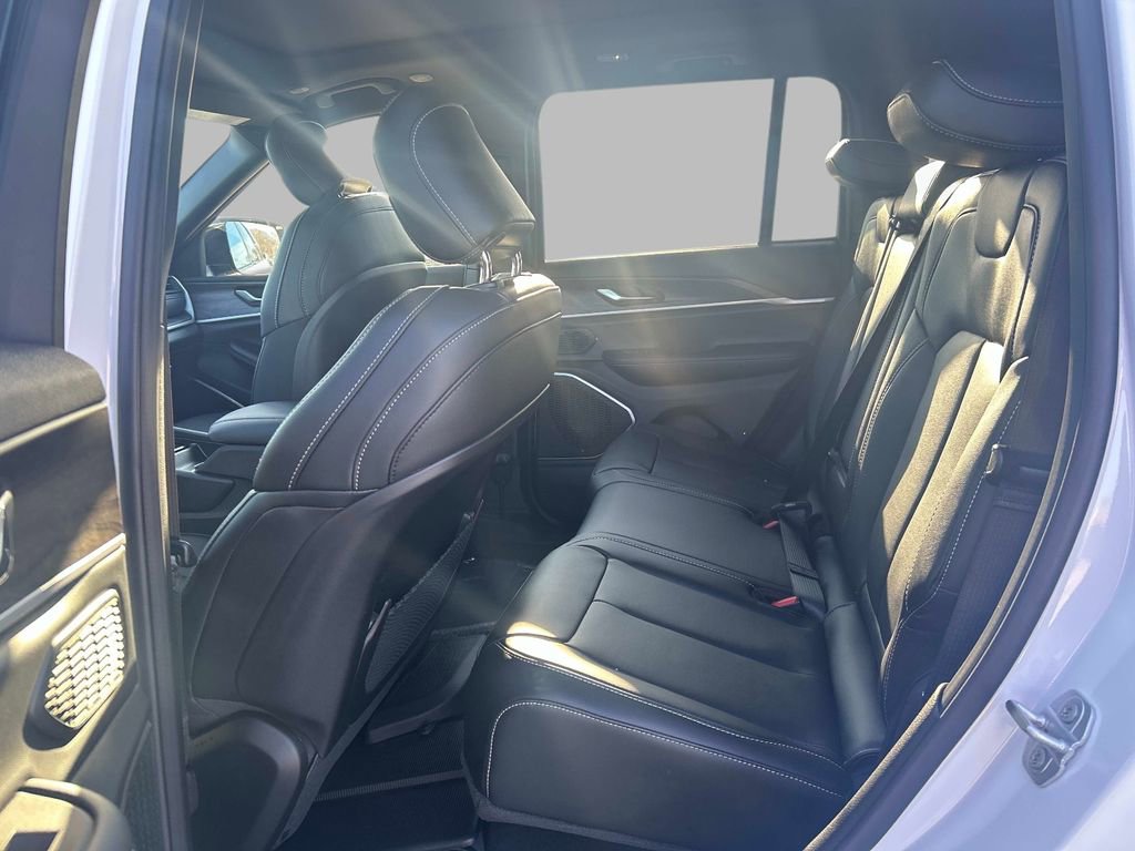 New 2026 Jeep Grand Cherokee Limited image 4