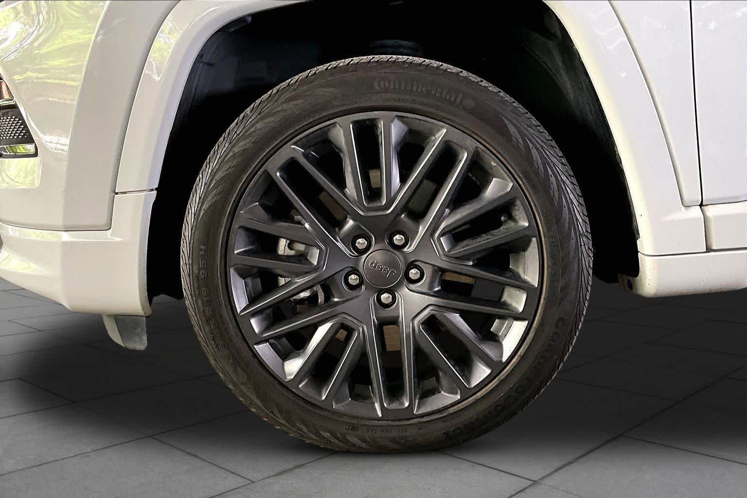Used 2023 Jeep Compass High Altitude AWD/4WD image 10