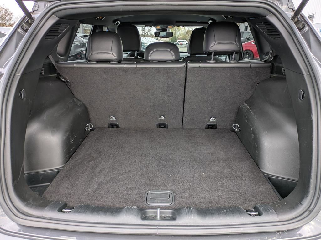 Used 2024 Jeep Compass Latitude image 14