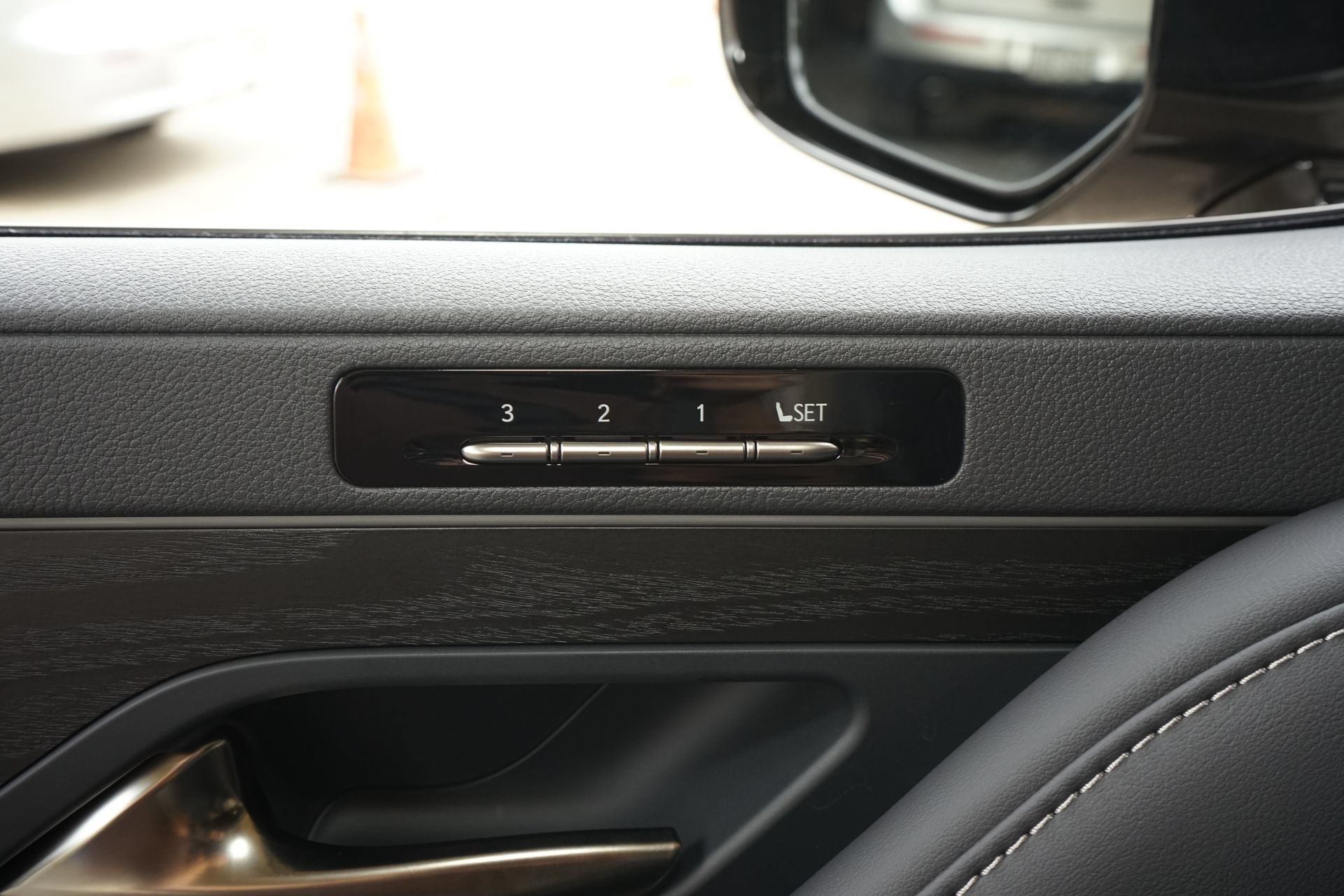 Used 2026 Lexus LX 700h Overtrail AWD/4WD image 30