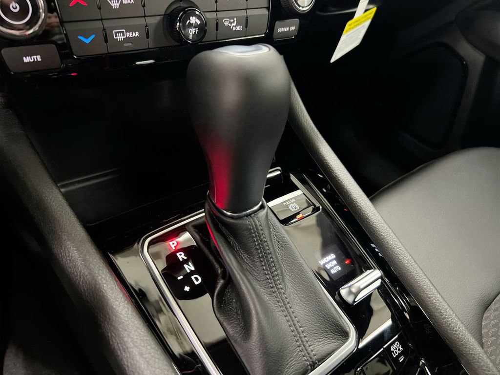 New 2026 Jeep Compass Latitude AWD/4WD image 16