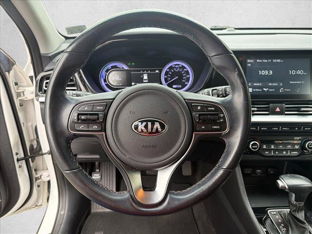 Used 2020 Kia Niro LXS FWD image 15
