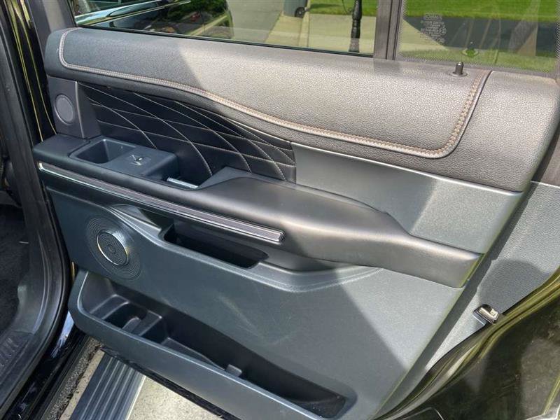 Used 2018 Ford Expedition Max Platinum AWD/4WD image 87