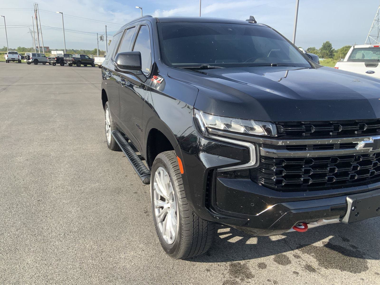 Used 2021 Chevrolet Tahoe Z71 w/ Luxury Package AWD/4WD image 10