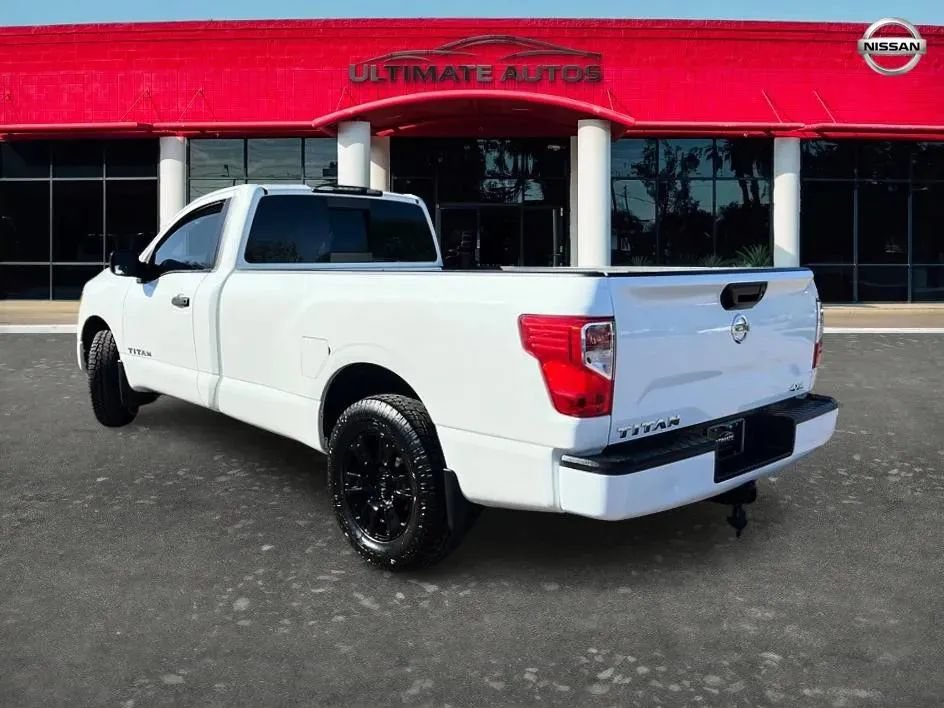 Used 2017 Nissan Titan S AWD/4WD image 4