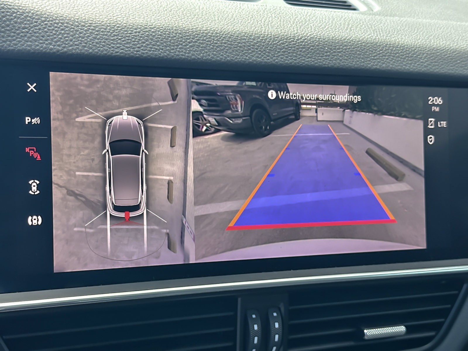 Certified 2022 Porsche Cayenne S AWD/4WD image 17