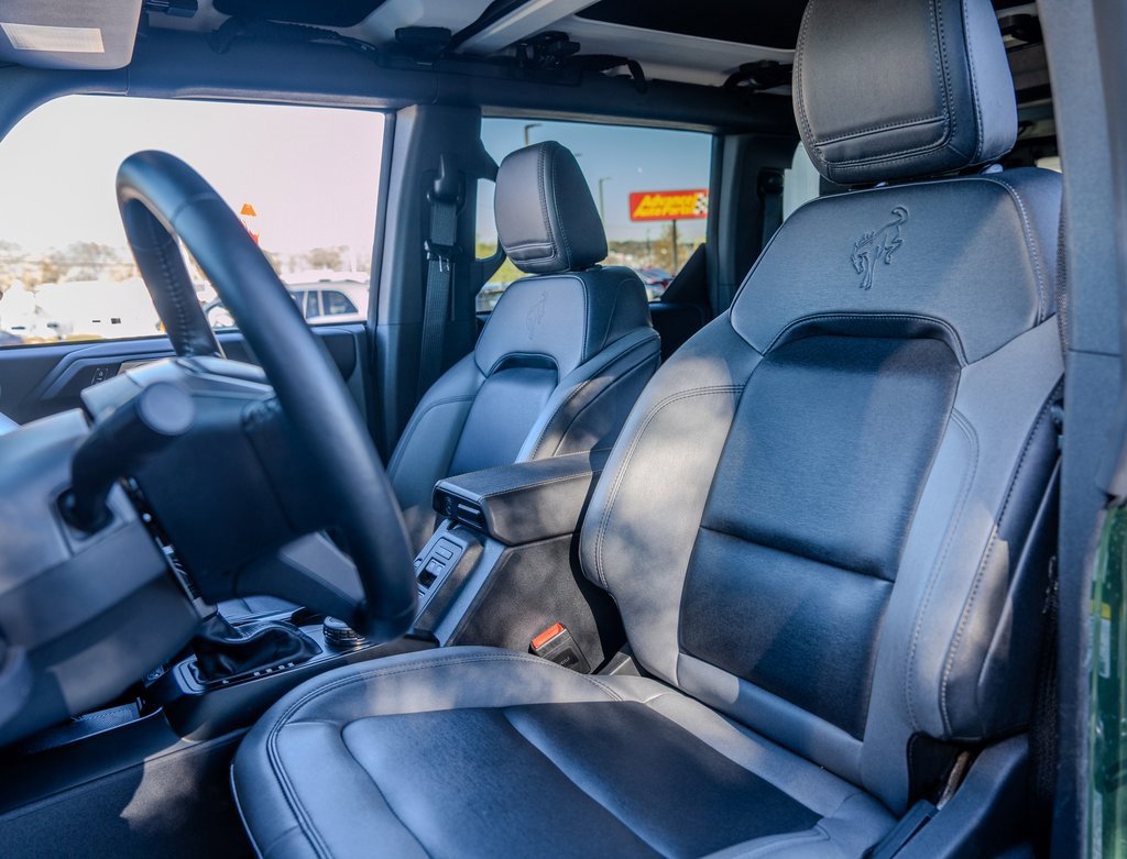 Used 2025 Ford Bronco Badlands image 18