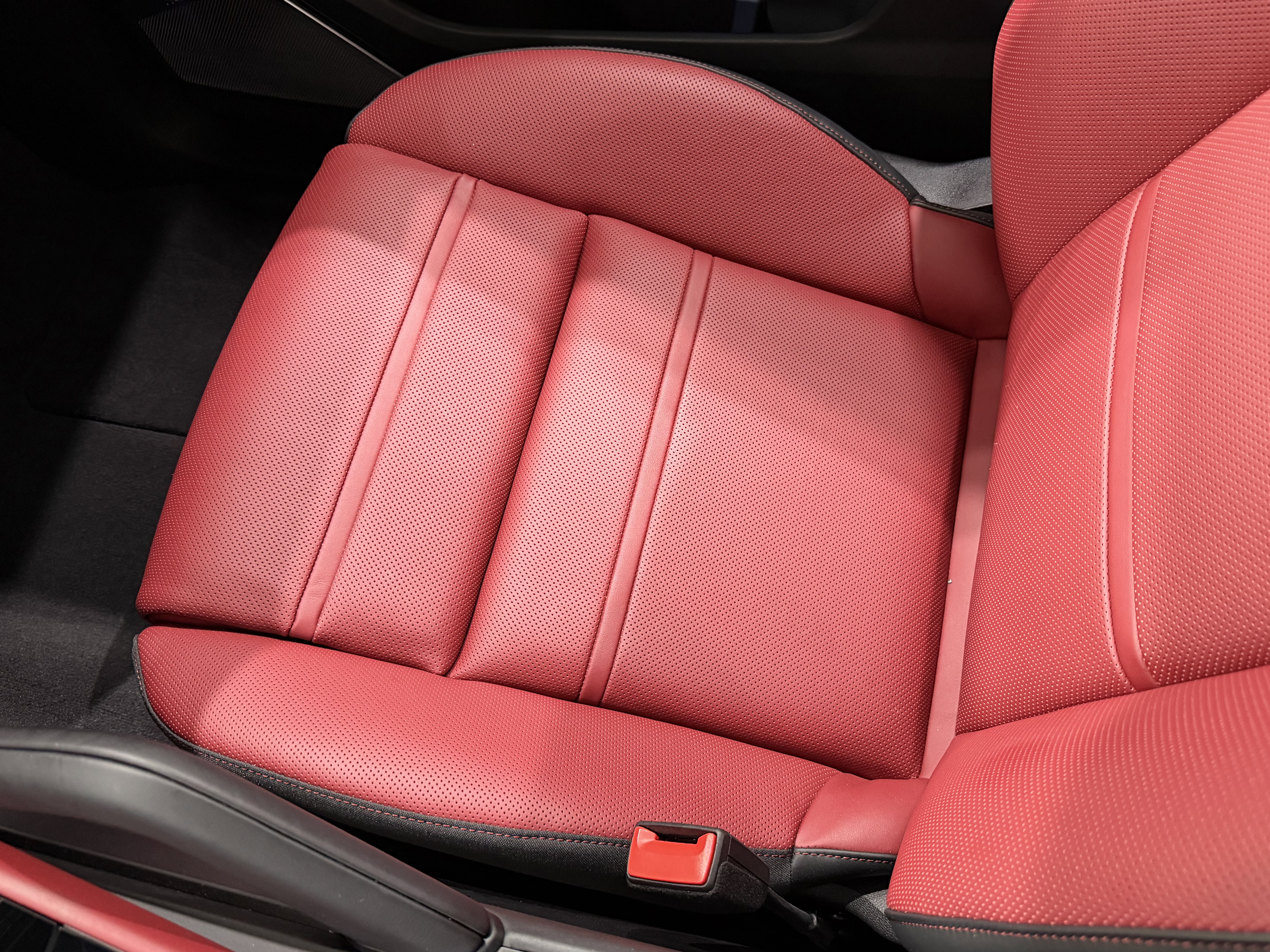 Certified 2026 Porsche Cayenne GTS image 57