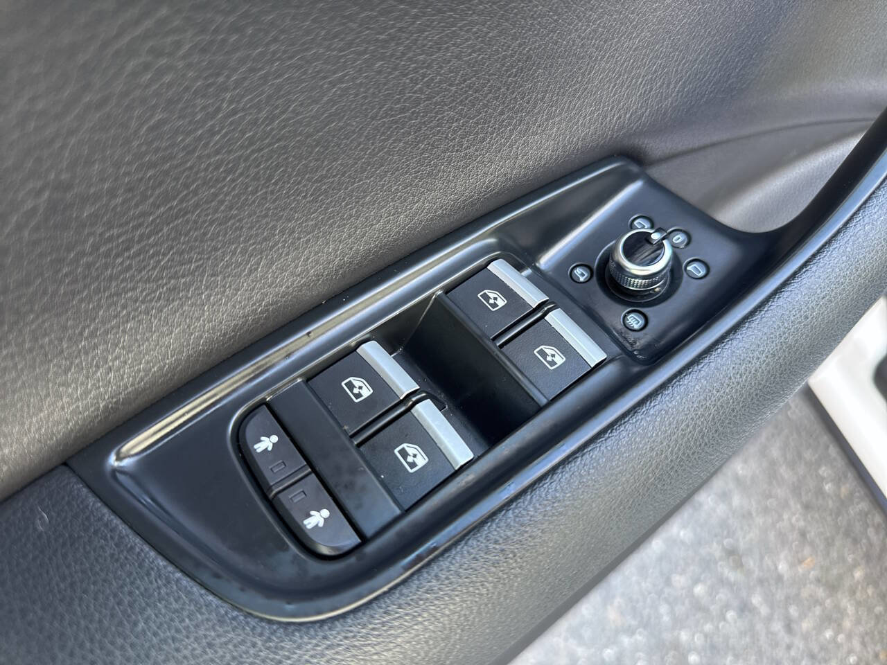 Used 2018 Audi Q7 2.0T Premium Plus w/ Premium Plus Package image 31