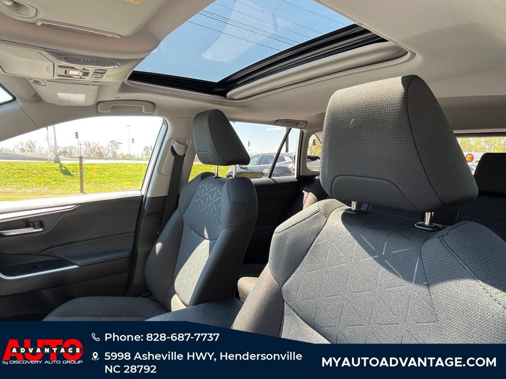 Used 2024 Toyota RAV4 XLE w/ Convenience Package image 8