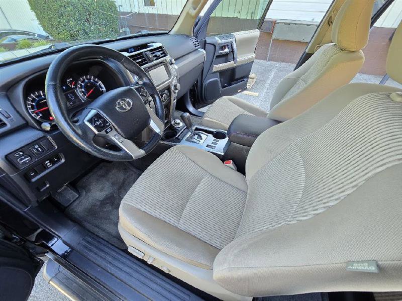 Used 2016 Toyota 4Runner SR5 AWD/4WD image 27