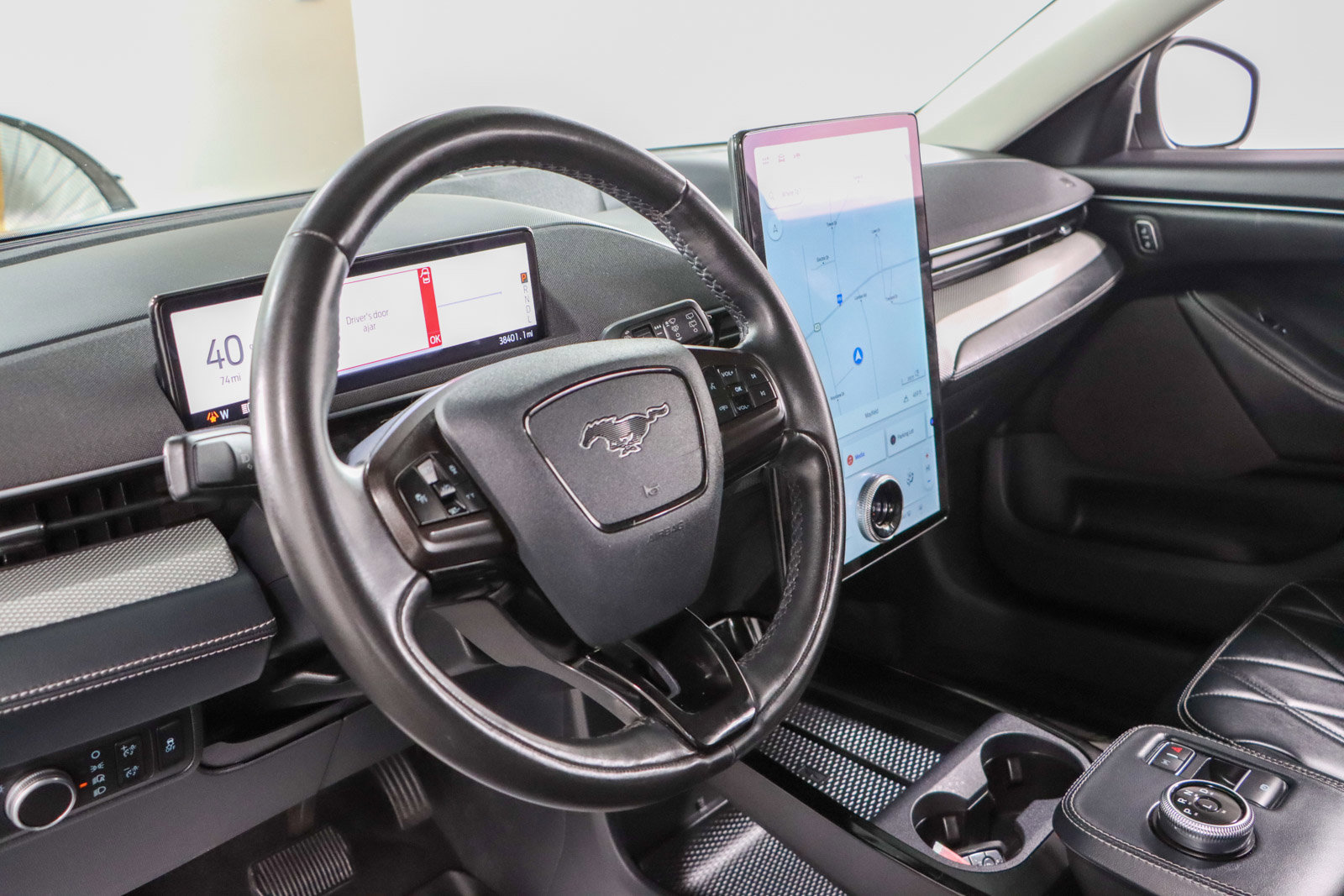 Used 2022 Ford Mustang Mach-E Select image 22