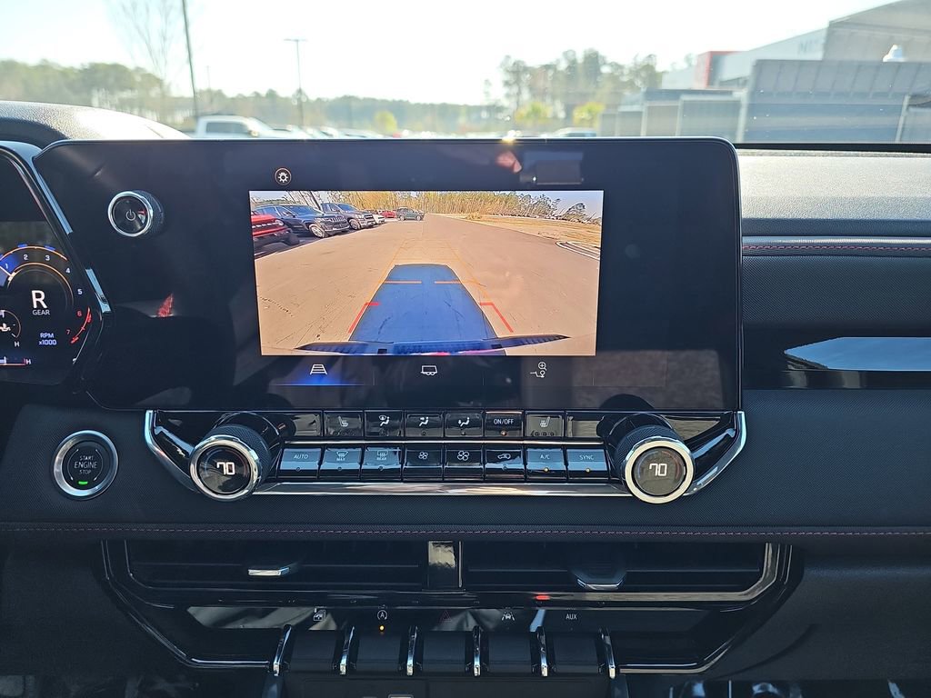 Used 2024 Chevrolet Colorado Z71 w/ Z71 Convenience Package 2 image 27